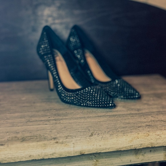 Vince Camuto Black Suede Sarritah Style Stilleto Heel - Picture 7 of 7